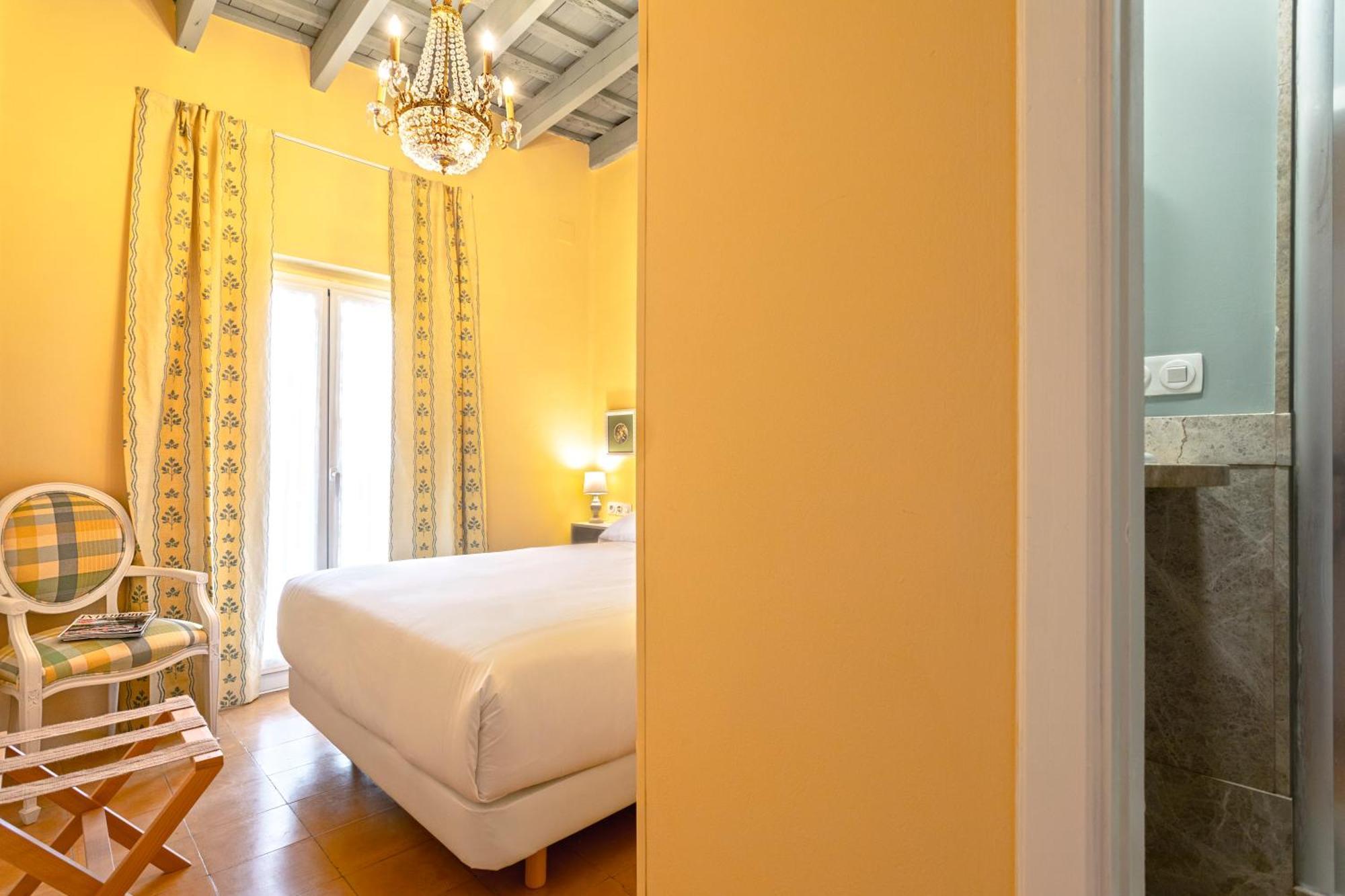 Genteel Mateos Gago Terrace Vi * Seville