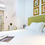 Genteel Home Mateos Gago Terrace VI